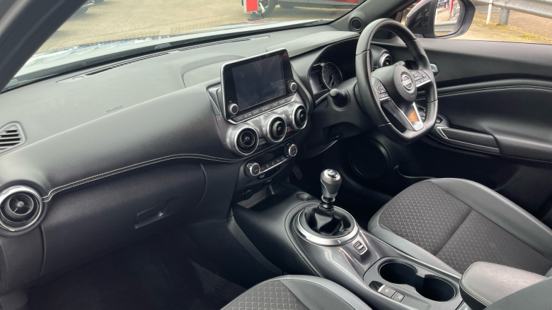 Nissan Juke 1.0 DiG-T 114 N-Connecta 5dr Petrol Hatchback